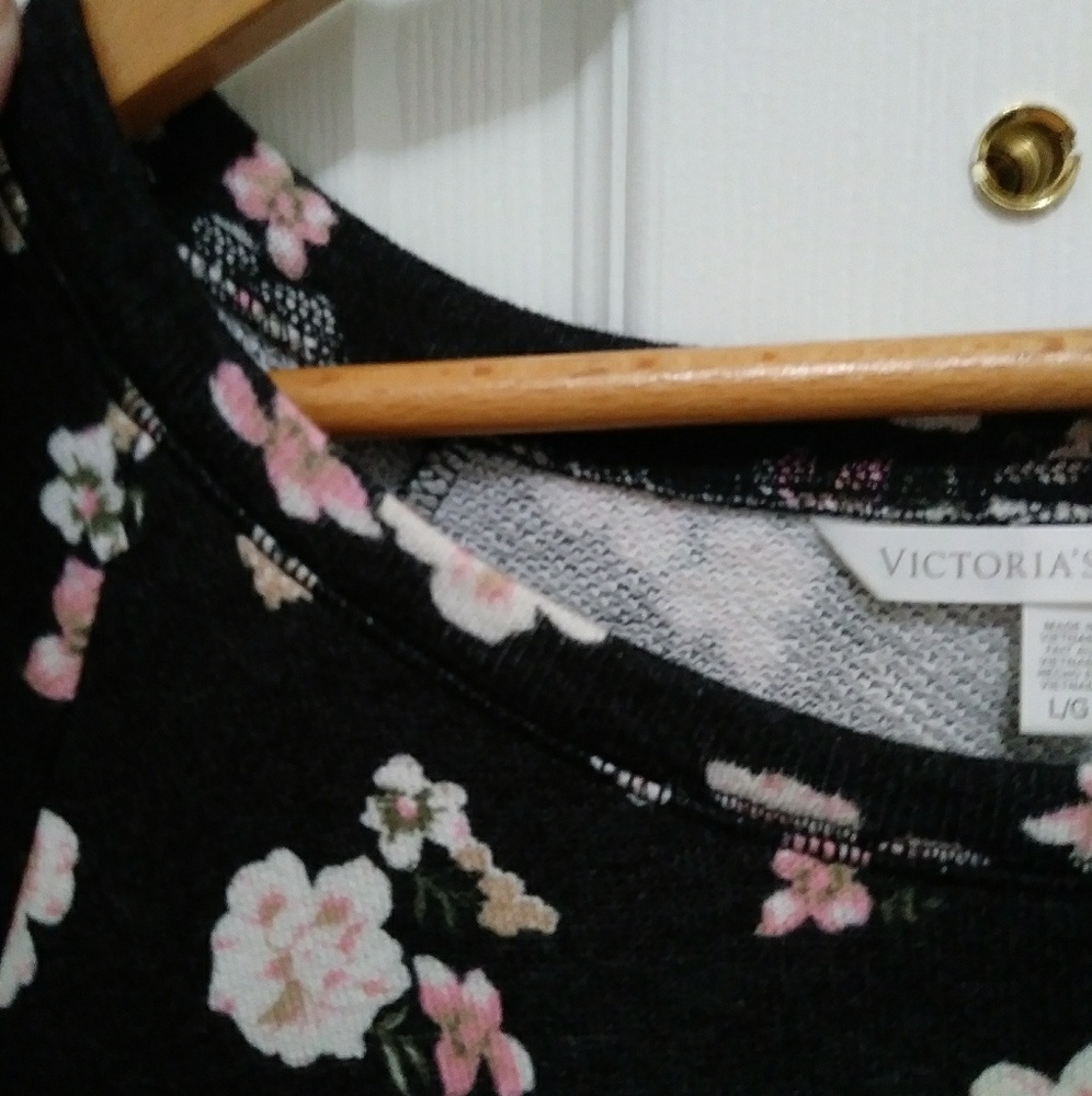 VS Perfect Spring Must-Have French Terry Crewneck